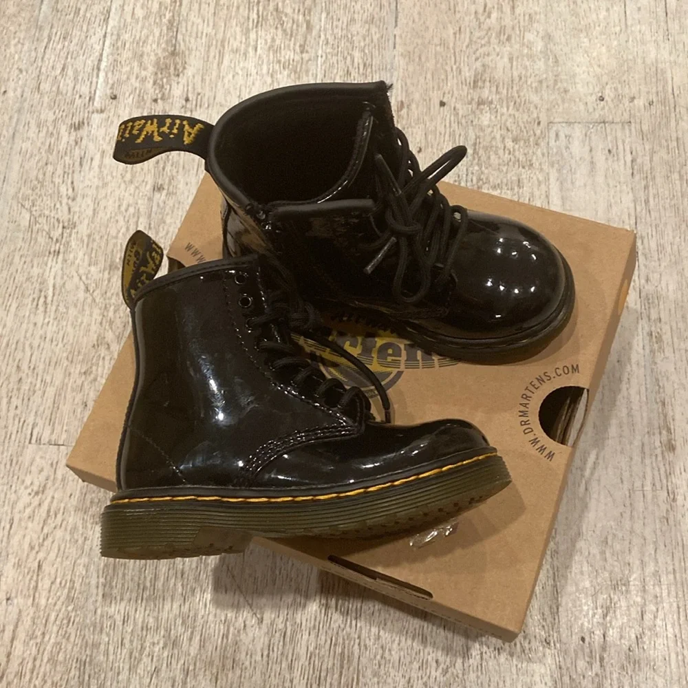 Dr. Martens Kids Black Patent Leather Lace-Up Boots